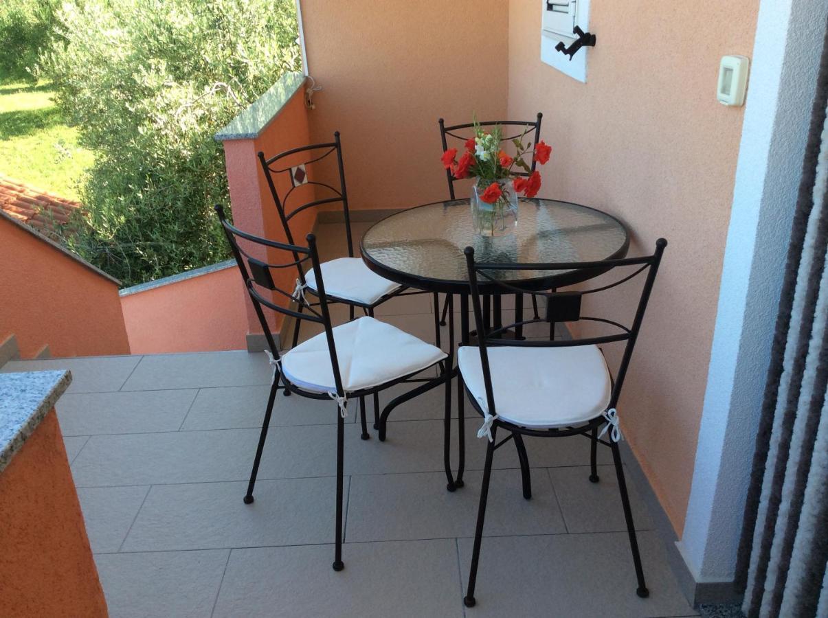 Apartment Olive Jovici  Esterno foto