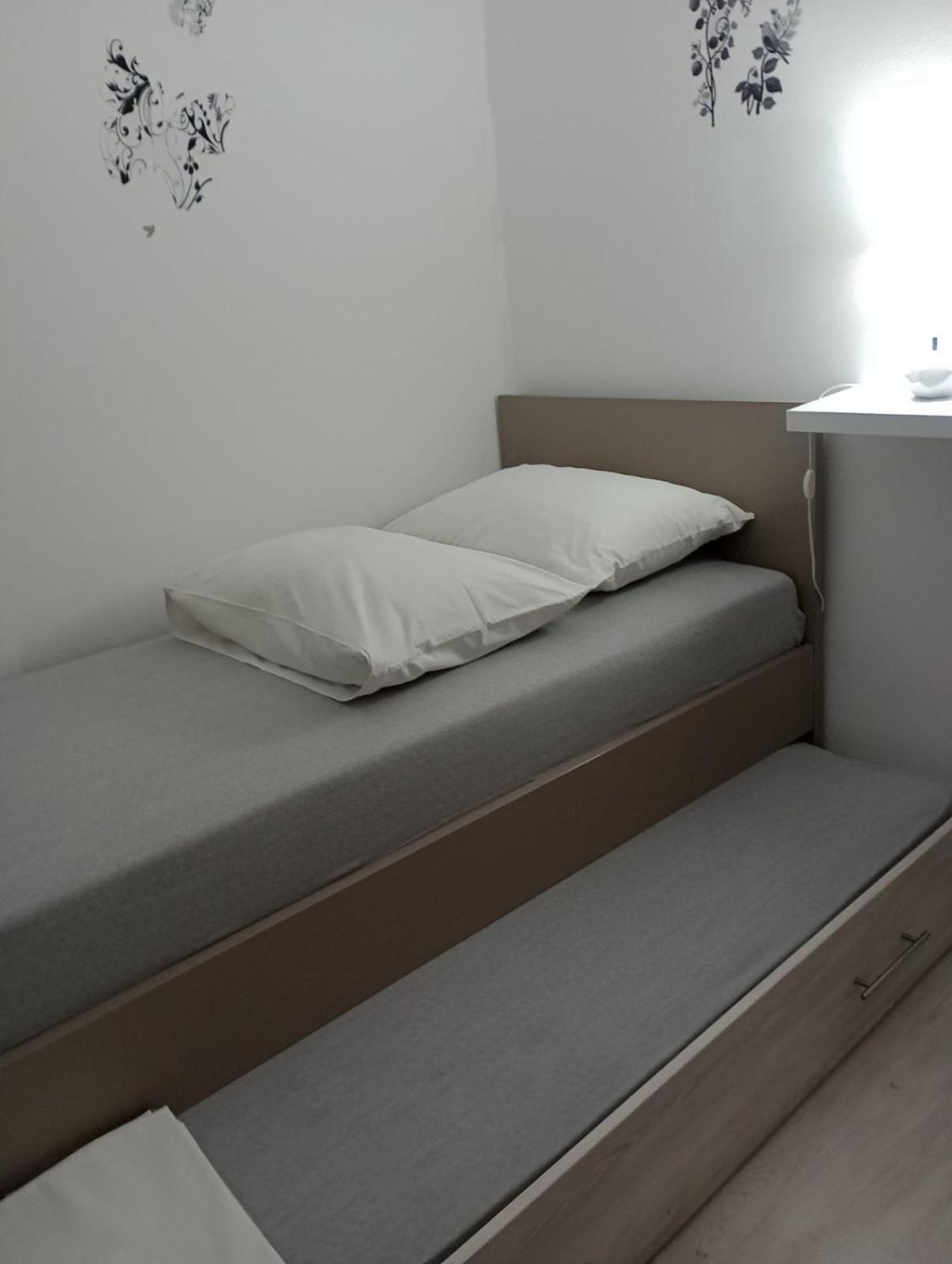 Apartment Olive Jovici  Esterno foto