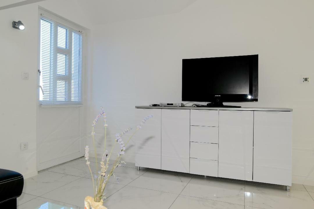 Apartment Olive Jovici  Esterno foto