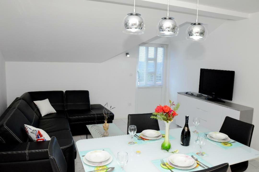 Apartment Olive Jovici  Esterno foto