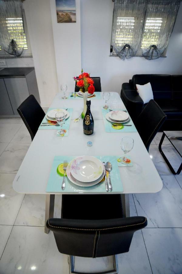 Apartment Olive Jovici  Esterno foto