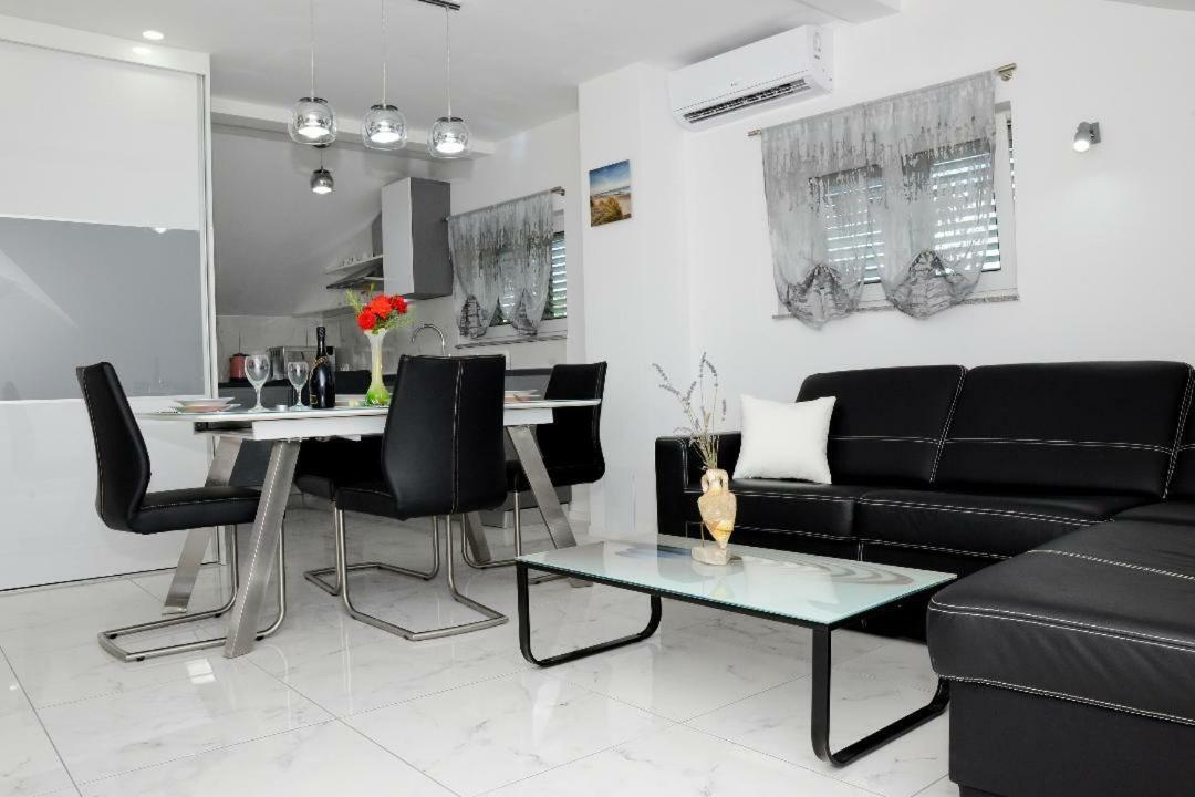 Apartment Olive Jovici  Esterno foto