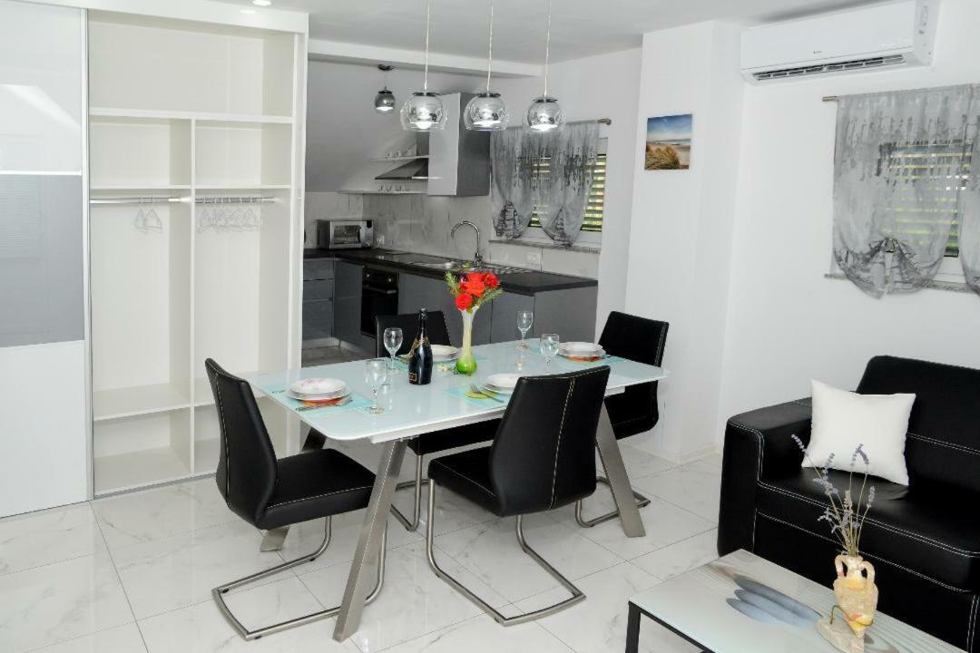 Apartment Olive Jovici  Esterno foto
